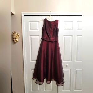 JS Collentions size 10p deep maroon sleeveless dress